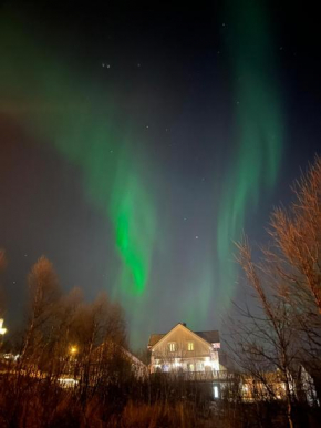 Spacious villa perfect for Aurora spotting, free parking